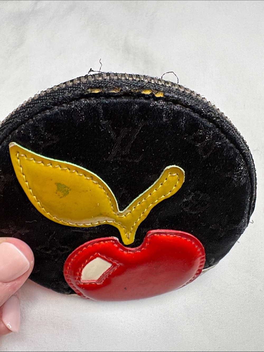 LV Coin Pouch - has flaws - details shown - Picture 5 of 7